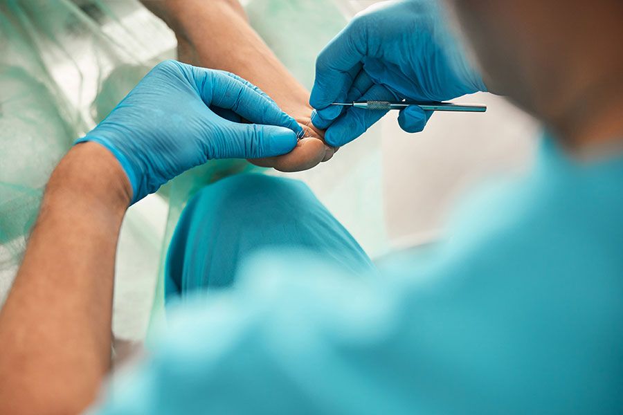 clinica-del-pie-podologo-alcobendas-zulema-martinez-cirugia-podologica-2