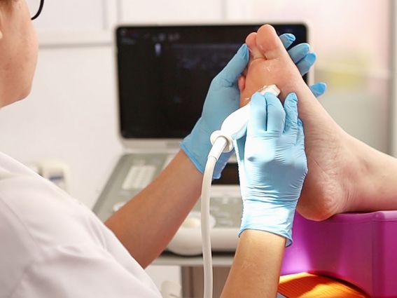 clinica-del-pie-podologo-alcobendas-zulema-martinez-infiltraciones-ecoguiadas