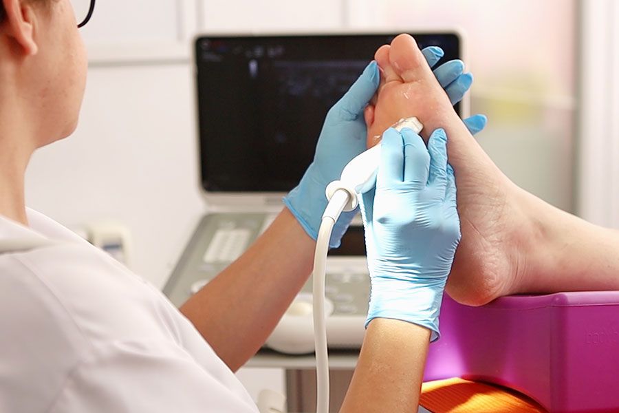 clinica-del-pie-podologo-alcobendas-zulema-martinez-infiltraciones-ecoguiadas